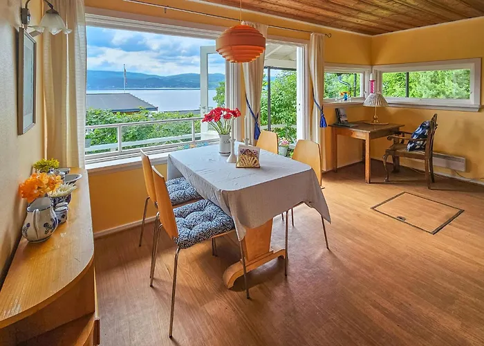 Holiday home In Klokkarstua With Wifi Ustad